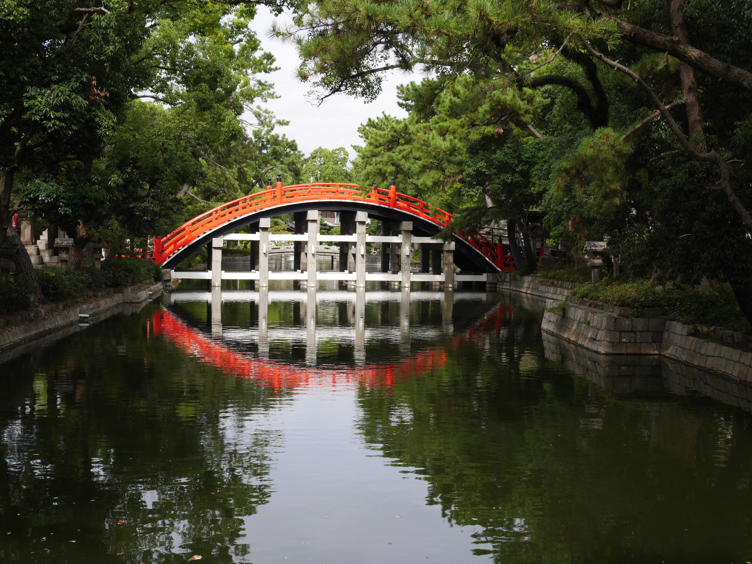 住吉神社で橋が綺麗に映る場所