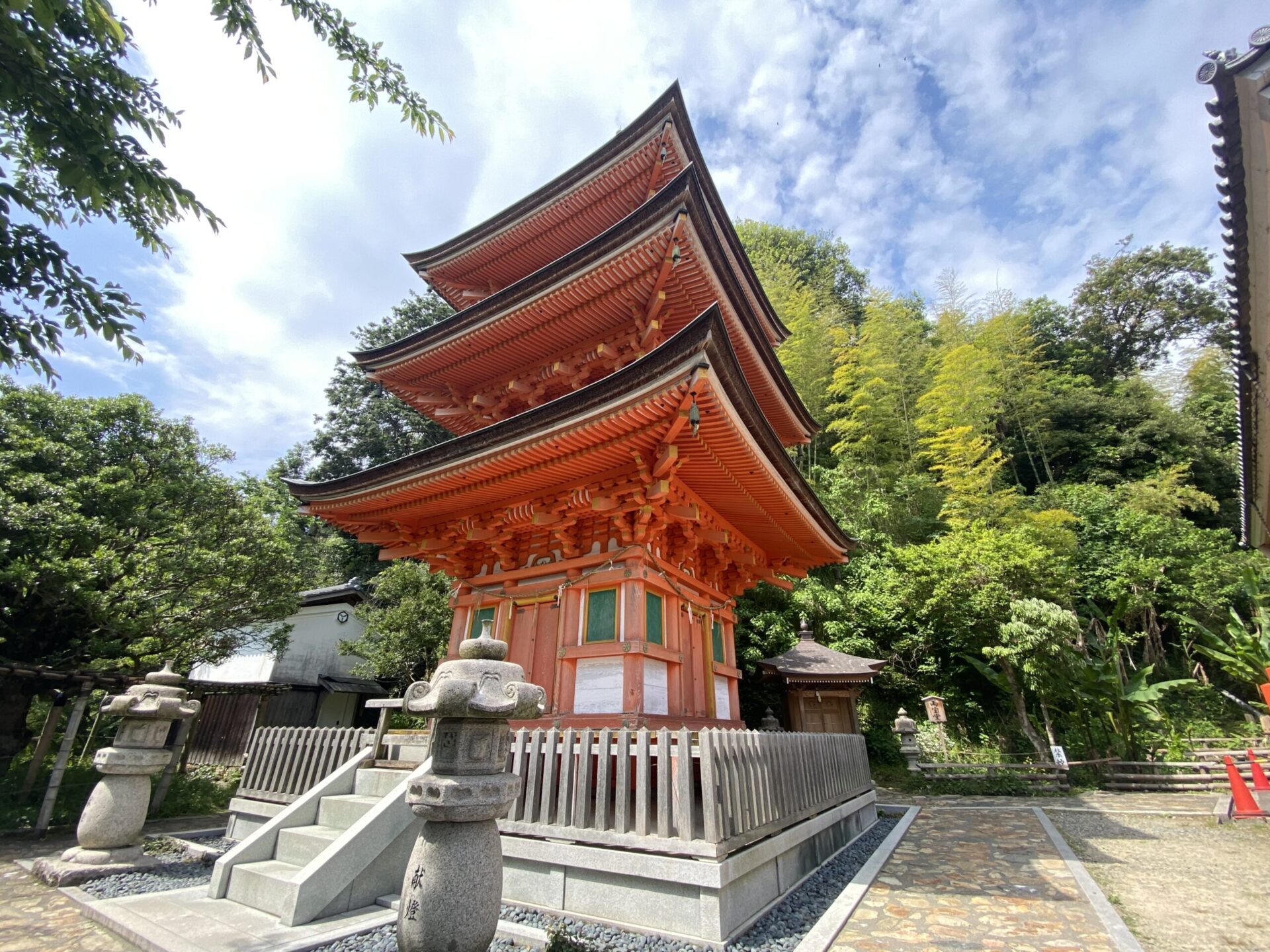 宝厳寺の三重塔