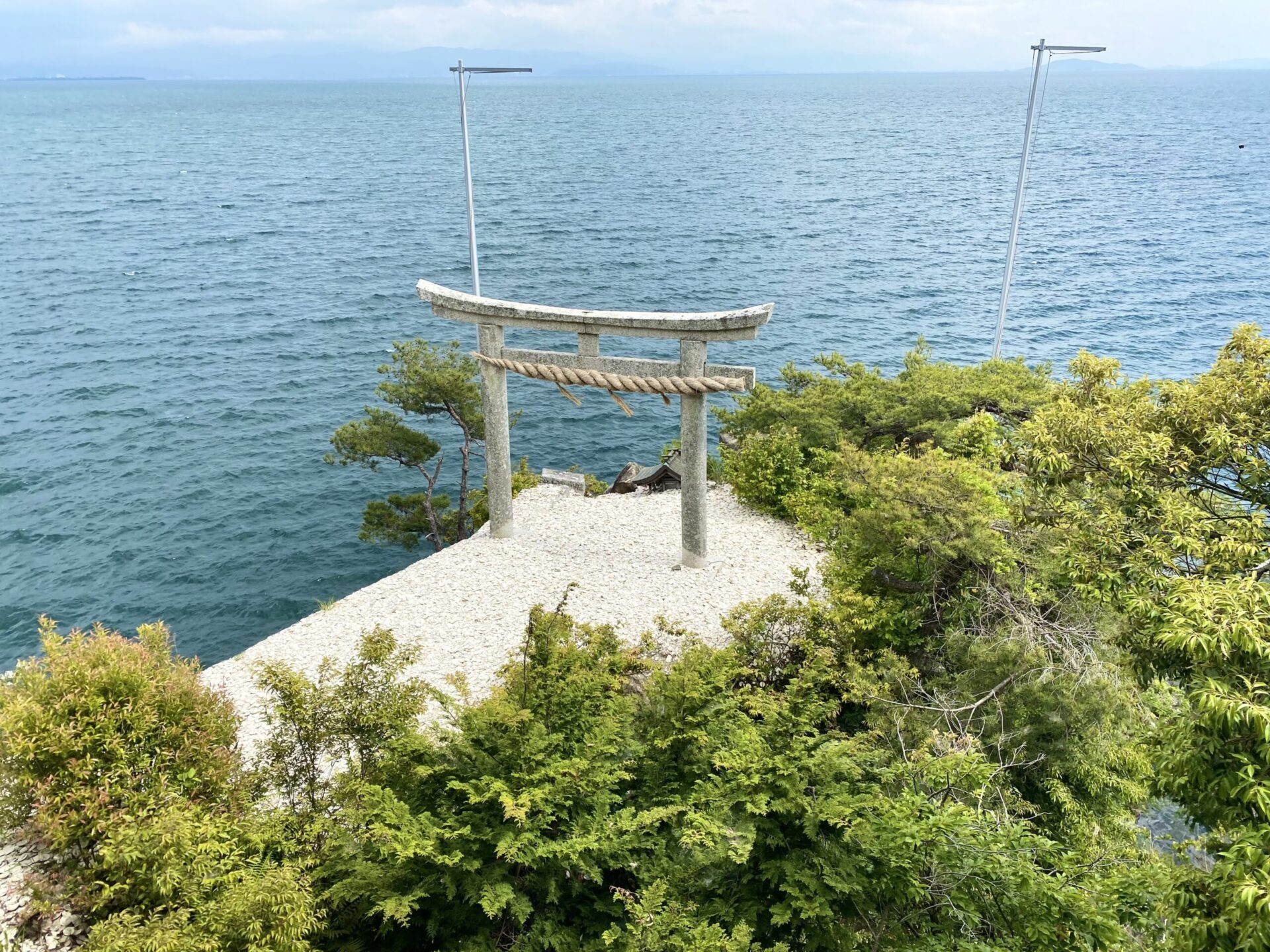 琵琶湖を望む絶景の神社！日本三大弁天を祀るすごい神社
